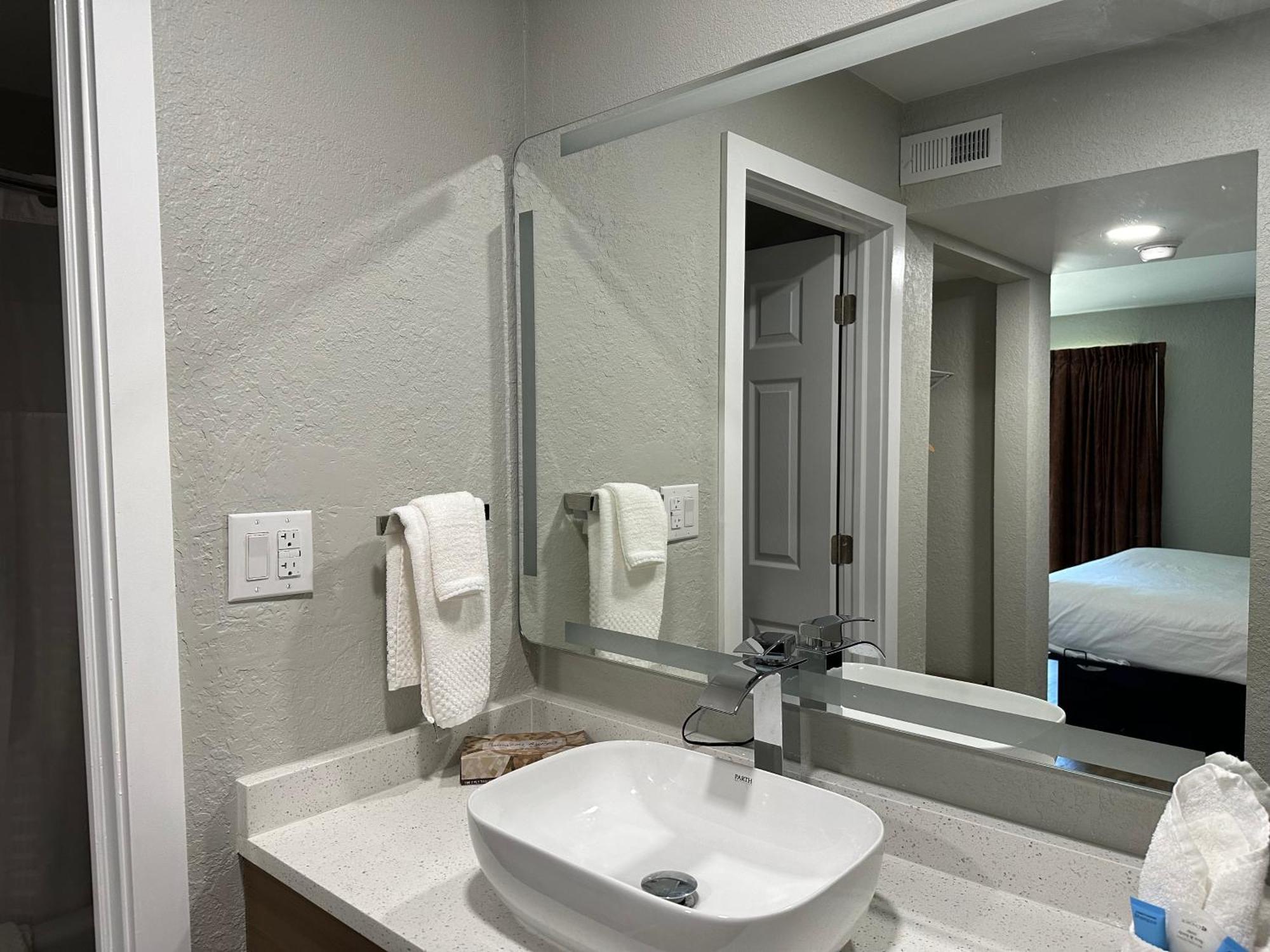 Mainstay Suites Springfield South - Battlefield Rd Buitenkant foto