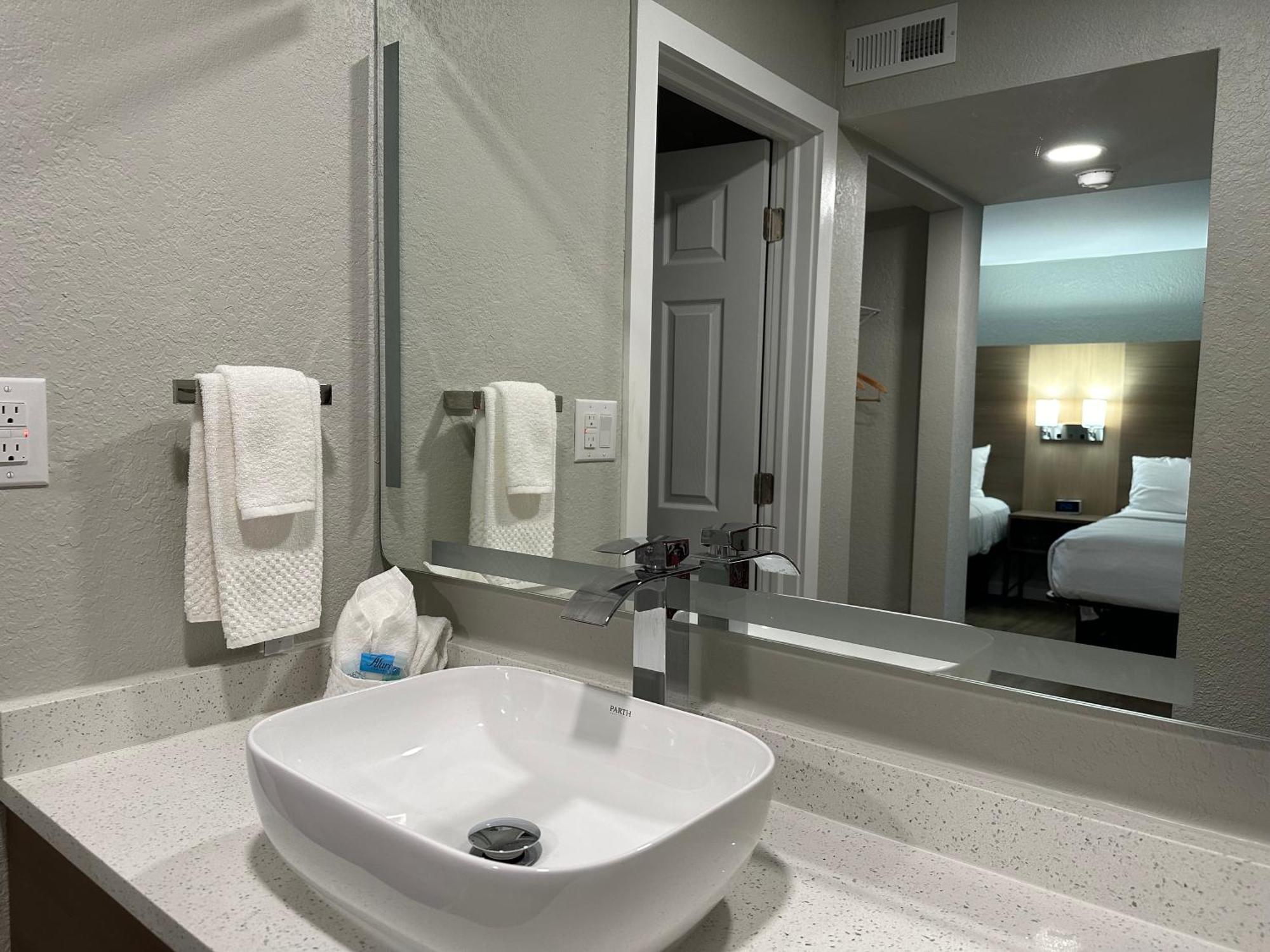 Mainstay Suites Springfield South - Battlefield Rd Buitenkant foto