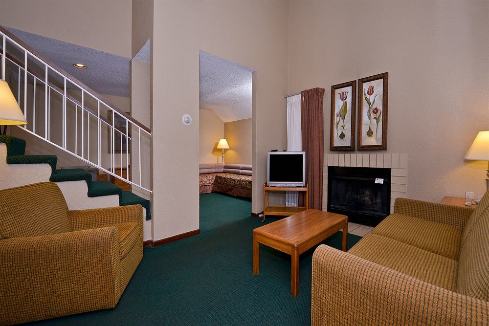 Mainstay Suites Springfield South - Battlefield Rd Buitenkant foto